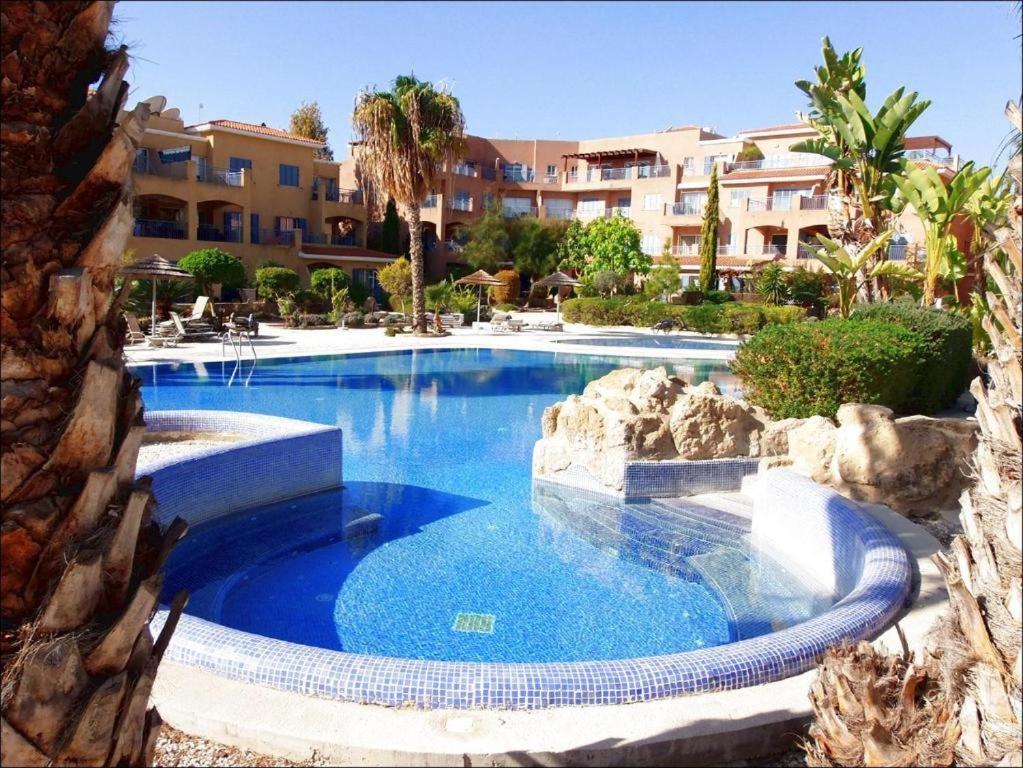 Appartement Limnaria Gardens B à Paphos Extérieur photo