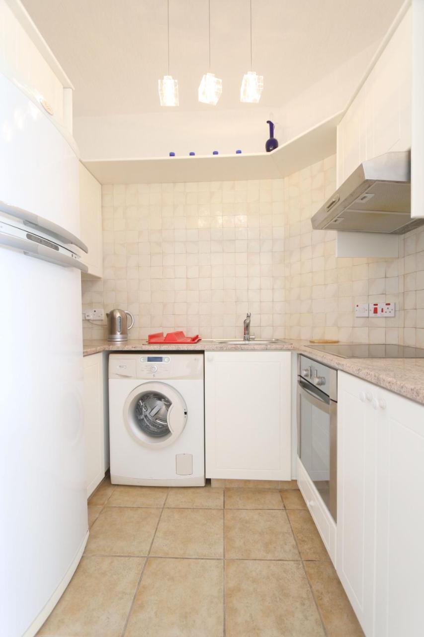 Appartement Limnaria Gardens B à Paphos Extérieur photo